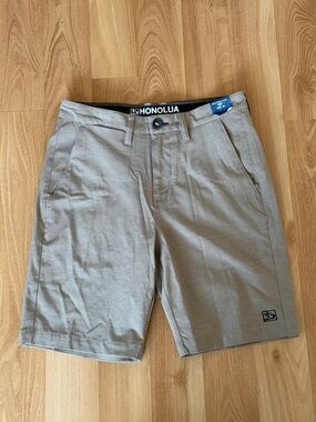 Honolua Men's Flat-Front Shorts in Light Taupe